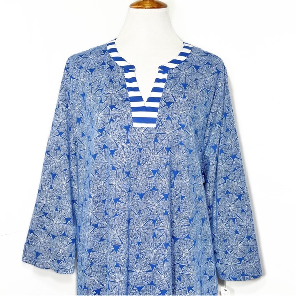 SOLD-NWT Talbots Geometric Striped Blue White V Neck 3/4 Sleeve Pullover Tee - Picture 2 of 9